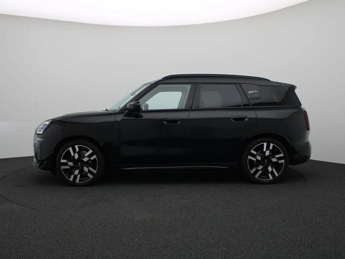 SE ALL4 JCW Pakket + Pakket XL + Glazen panoramadak + Parking Assistant Plus + Harman Kardon + Driving Assistant Professional + Elektrisch verstelbare stoelen + 20''