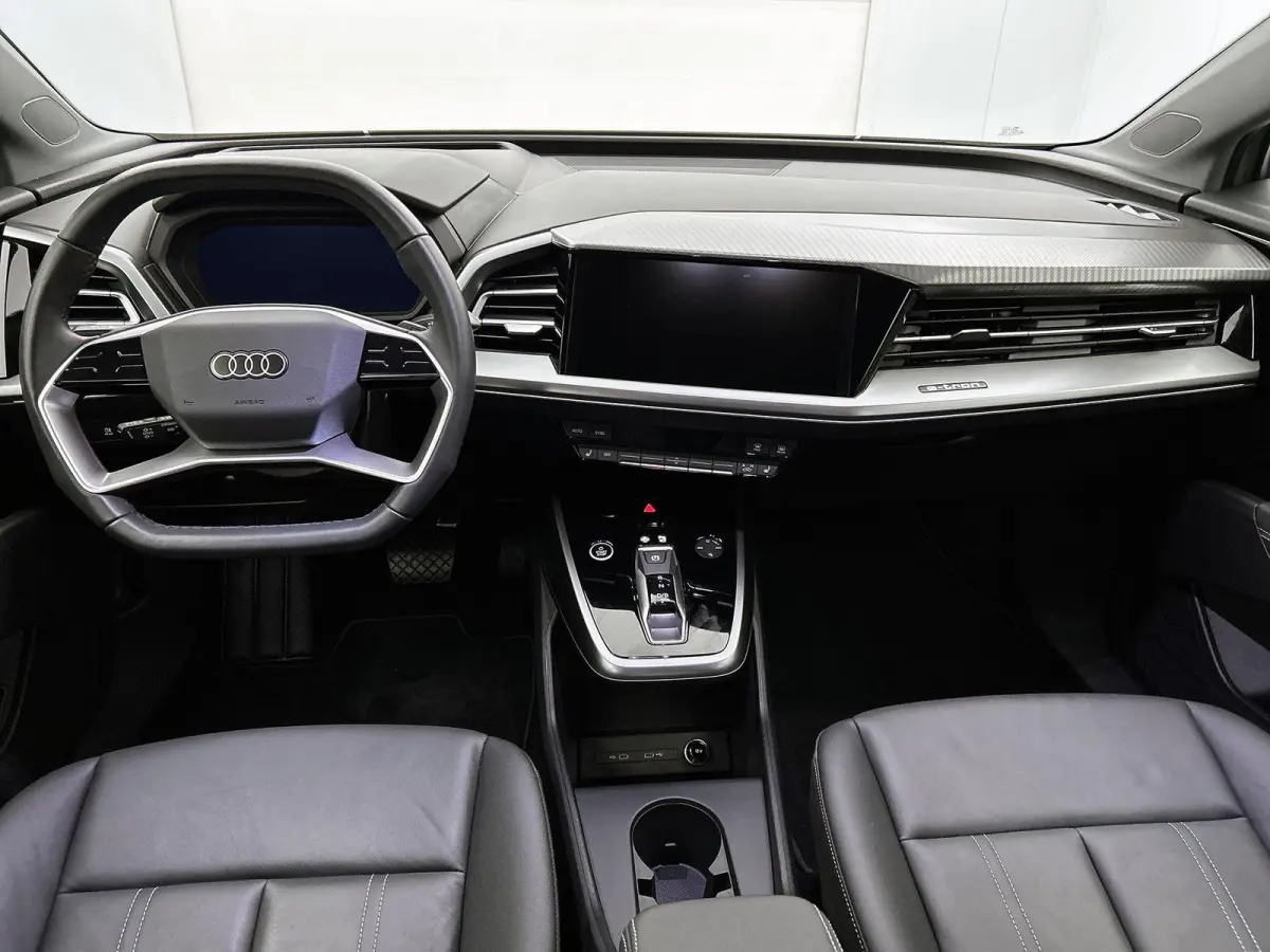 45 quattro Edition 82 kWh | Automaat | Navigatie | Leder | 360 Camera | Stoelverwarming | Elektrische stoelen | LED | Lichtmetalen velgen |
