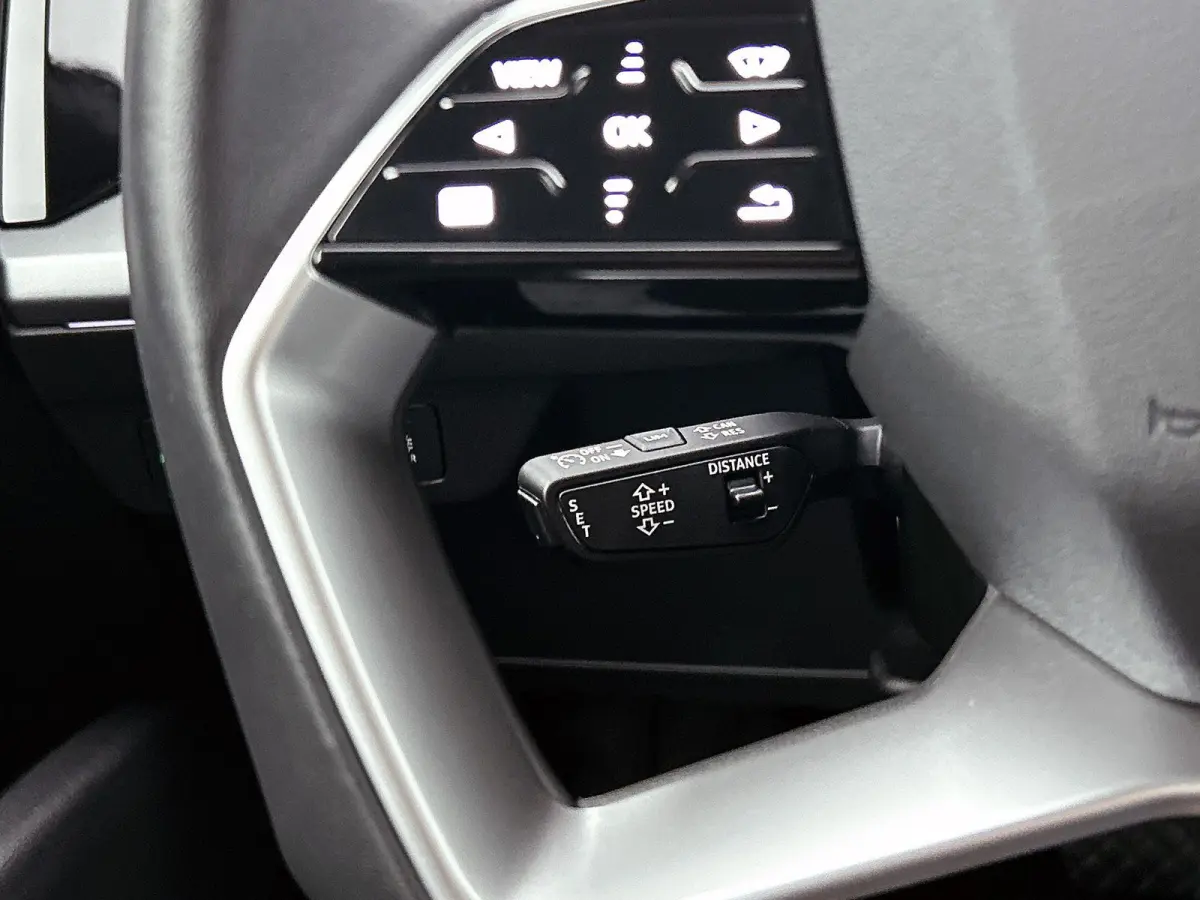 45 quattro Edition 82 kWh | Automaat | Navigatie | Leder | 360 Camera | Stoelverwarming | Elektrische stoelen | LED | Lichtmetalen velgen |