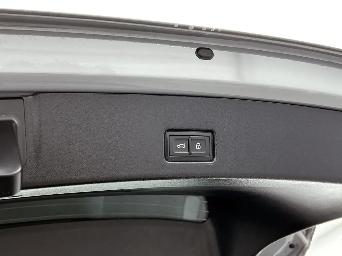 45 quattro Edition 82 kWh | Automaat | Navigatie | Leder | 360 Camera | Stoelverwarming | Elektrische stoelen | LED | Lichtmetalen velgen |