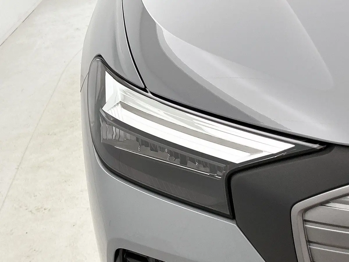 45 quattro Edition 82 kWh | Automaat | Navigatie | Leder | 360 Camera | Stoelverwarming | Elektrische stoelen | LED | Lichtmetalen velgen |