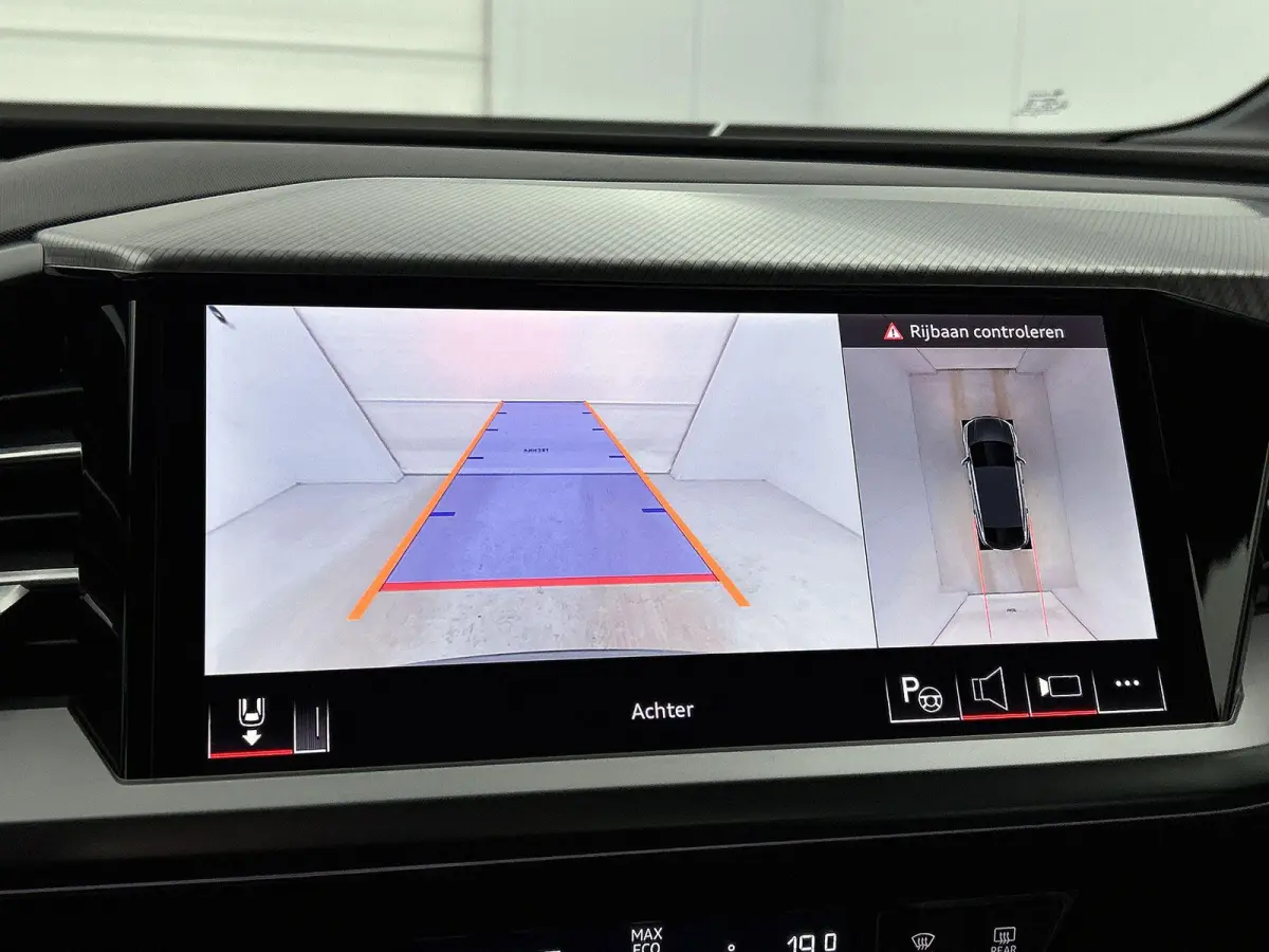 45 quattro Edition 82 kWh | Automaat | Navigatie | Leder | 360 Camera | Stoelverwarming | Elektrische stoelen | LED | Lichtmetalen velgen |
