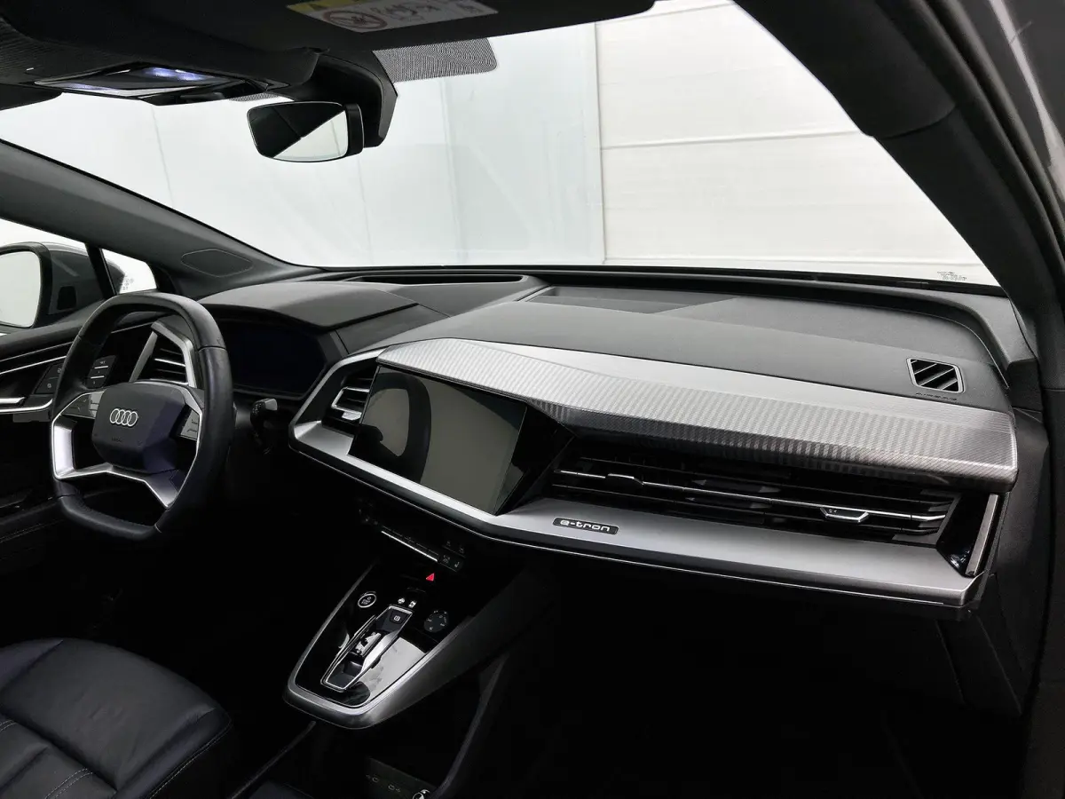 45 quattro Edition 82 kWh | Automaat | Navigatie | Leder | 360 Camera | Stoelverwarming | Elektrische stoelen | LED | Lichtmetalen velgen |