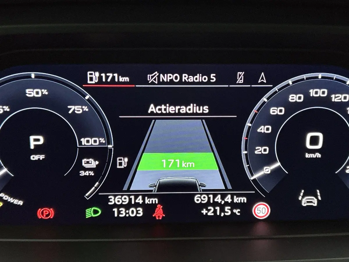 45 quattro Edition 82 kWh | Automaat | Navigatie | Leder | 360 Camera | Stoelverwarming | Elektrische stoelen | LED | Lichtmetalen velgen |