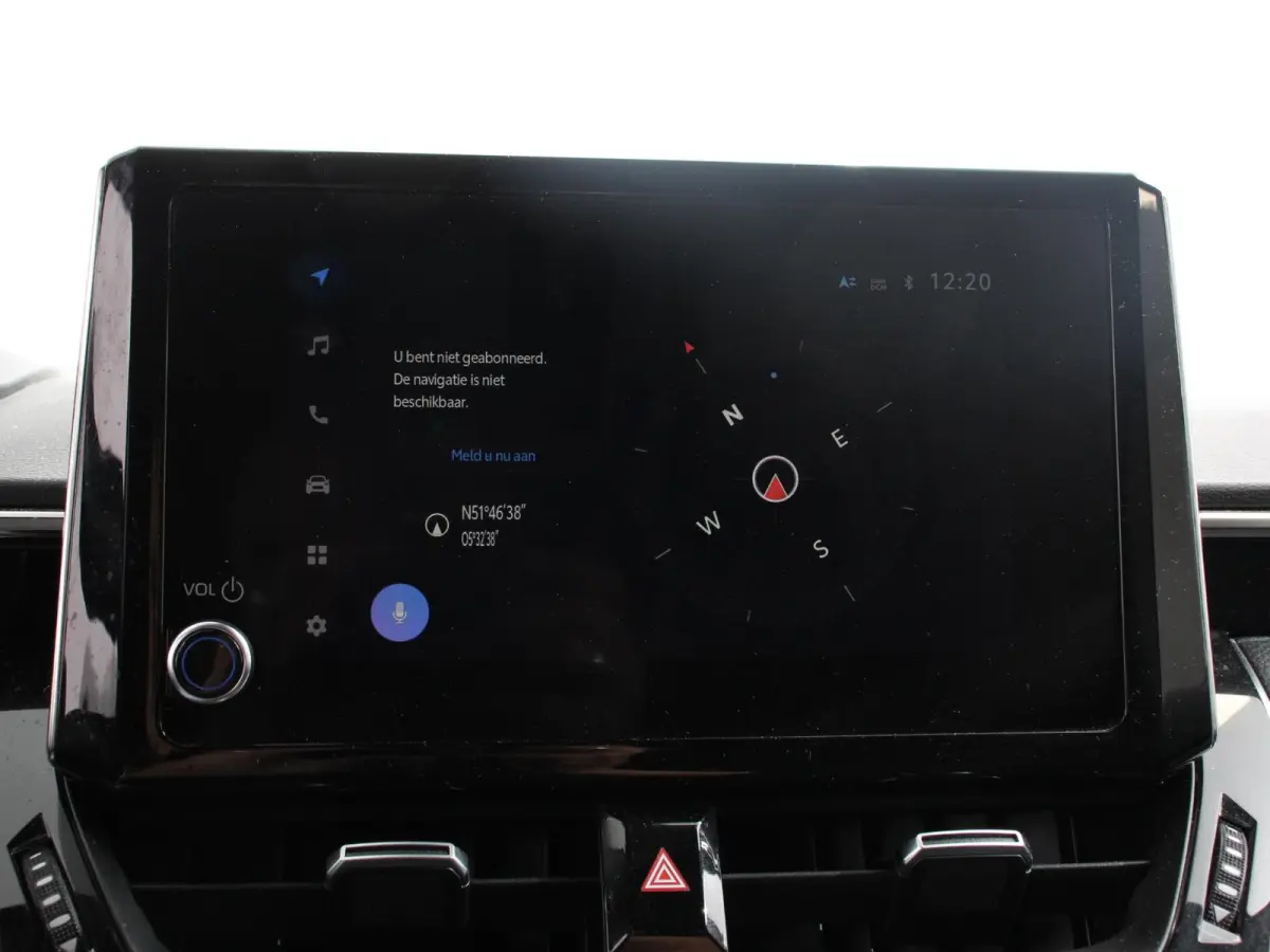 2.0 Hybrid Business Smart Climate control Cruise control Camera Keyless Navigatie Apple Carplay/ Android Auto Stoel + stuur verwarming