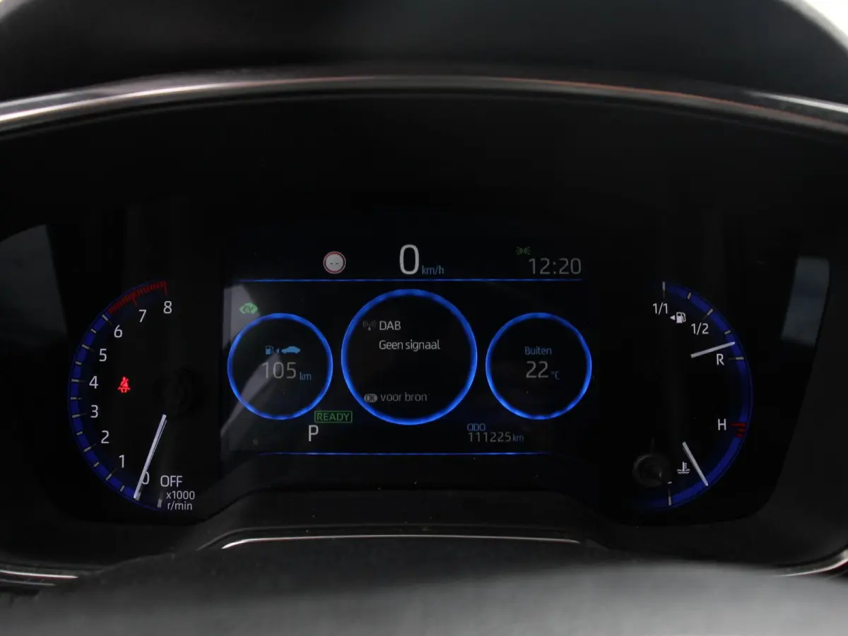 2.0 Hybrid Business Smart Climate control Cruise control Camera Keyless Navigatie Apple Carplay/ Android Auto Stoel + stuur verwarming