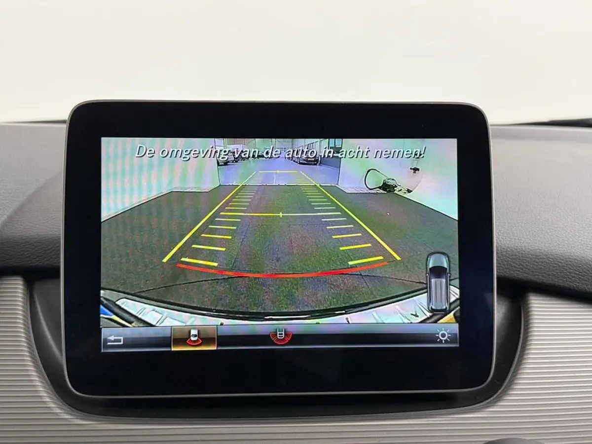 180 Bns+ Automaat Nav/Camera/Stoelverw./Led /Comfort.Stoelen/Donkere.Hemel/Keyless