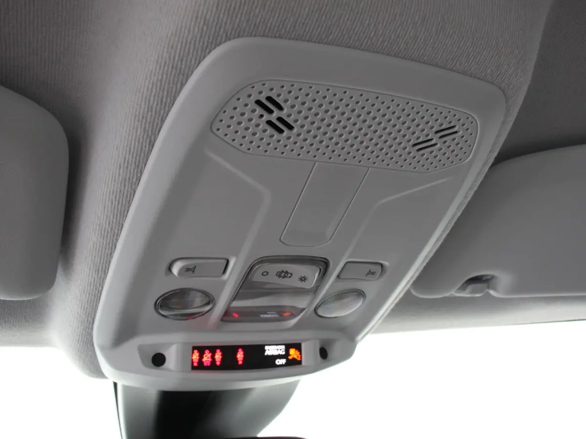 1.2 Turbo Elegance Airco Cruise control Verwarmde voorstoelen Stuurverwarming Lane assist Parkeersensoren achter
