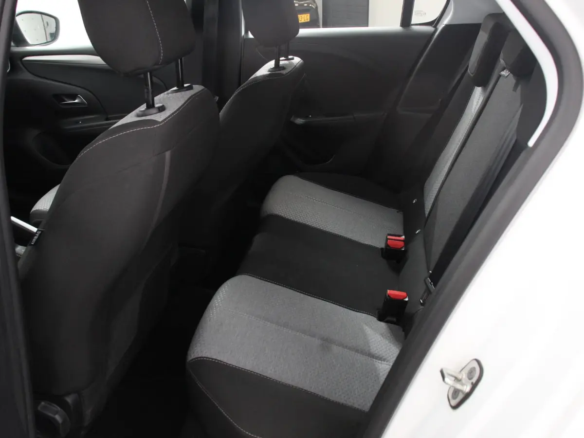 1.2 Turbo Elegance Airco Cruise control Verwarmde voorstoelen Stuurverwarming Lane assist Parkeersensoren achter