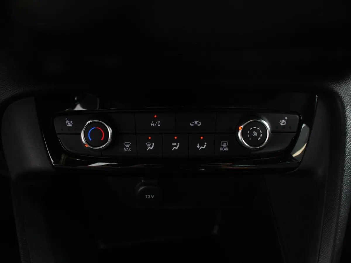 1.2 Turbo Elegance Airco Cruise control Verwarmde voorstoelen Stuurverwarming Lane assist Parkeersensoren achter