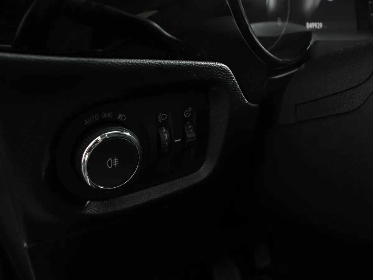 1.2 Turbo Elegance Airco Cruise control Verwarmde voorstoelen Stuurverwarming Lane assist Parkeersensoren achter