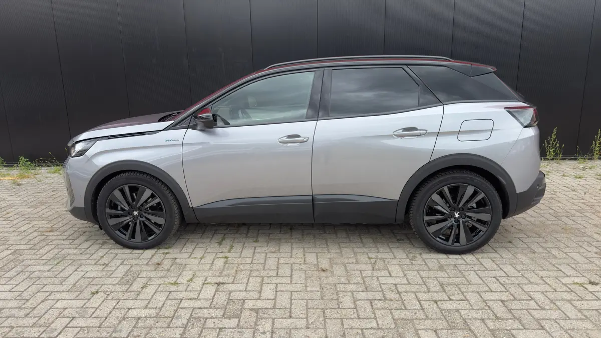 GT | Plug-In Hybride | GT-uitvoering | 360° Parkeercamera | FOCAL Audiosysteem | Stoelverwarming Voor | Stoelmassage Voor | Adaptieve Cruise Control | Climate Control | | Achteruitrijcamera