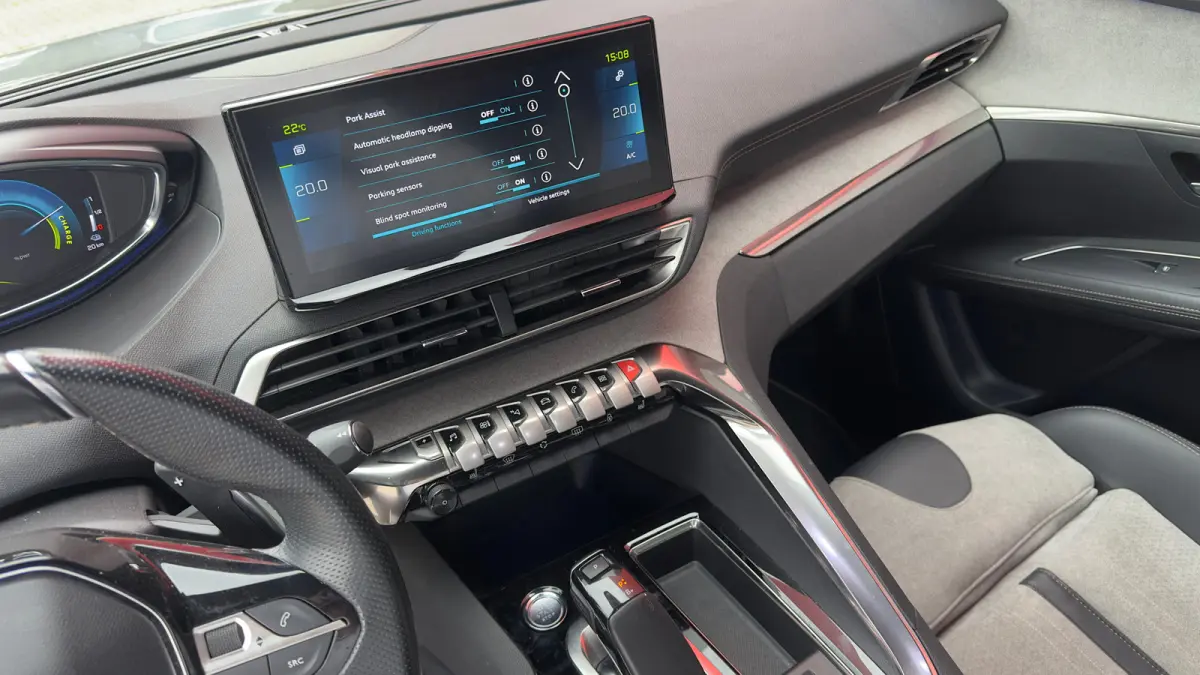 GT | Plug-In Hybride | GT-uitvoering | 360° Parkeercamera | FOCAL Audiosysteem | Stoelverwarming Voor | Stoelmassage Voor | Adaptieve Cruise Control | Climate Control | | Achteruitrijcamera
