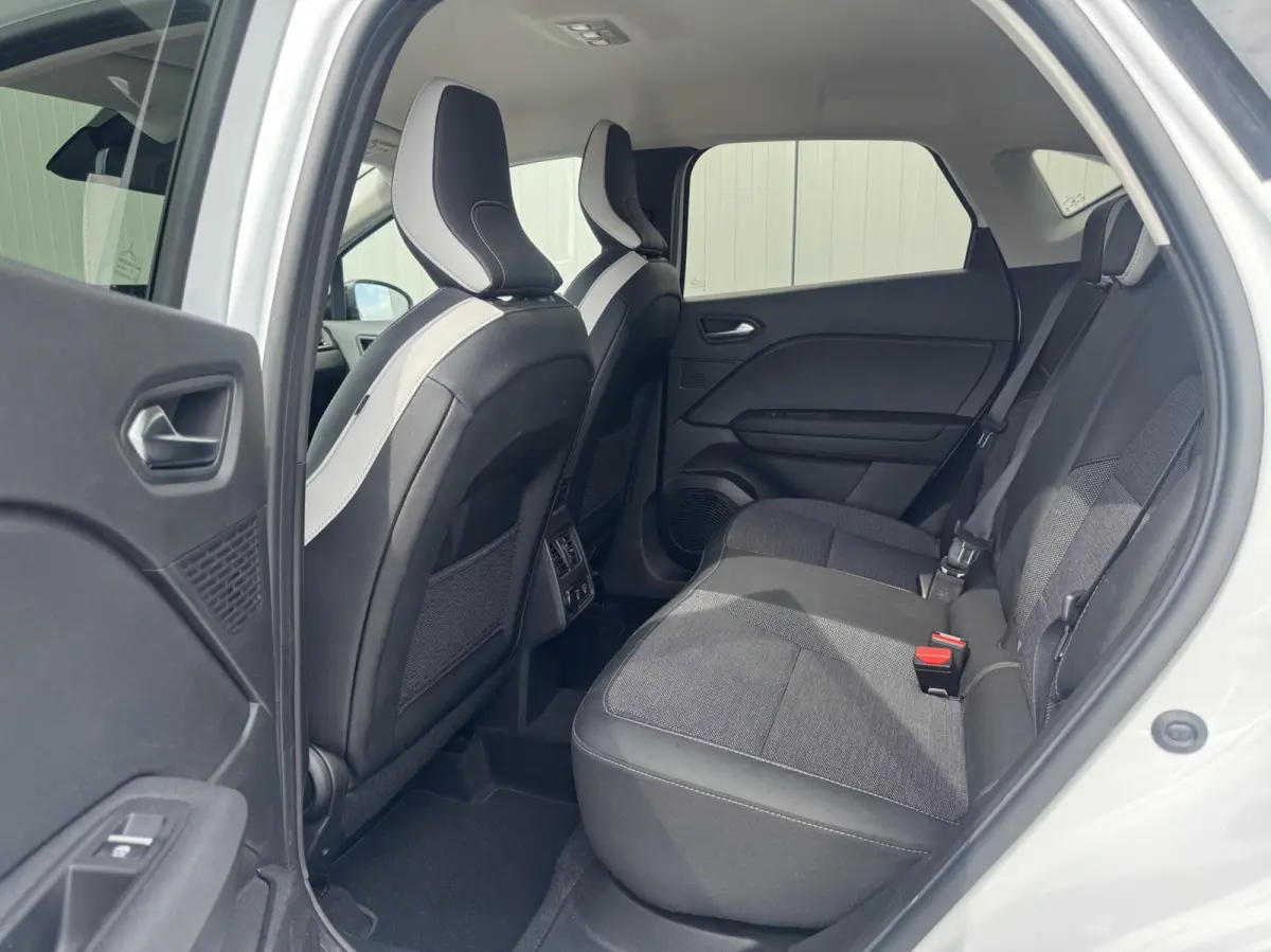 1.6 HEV AT First Edition|NL-Auto|Navi|LED