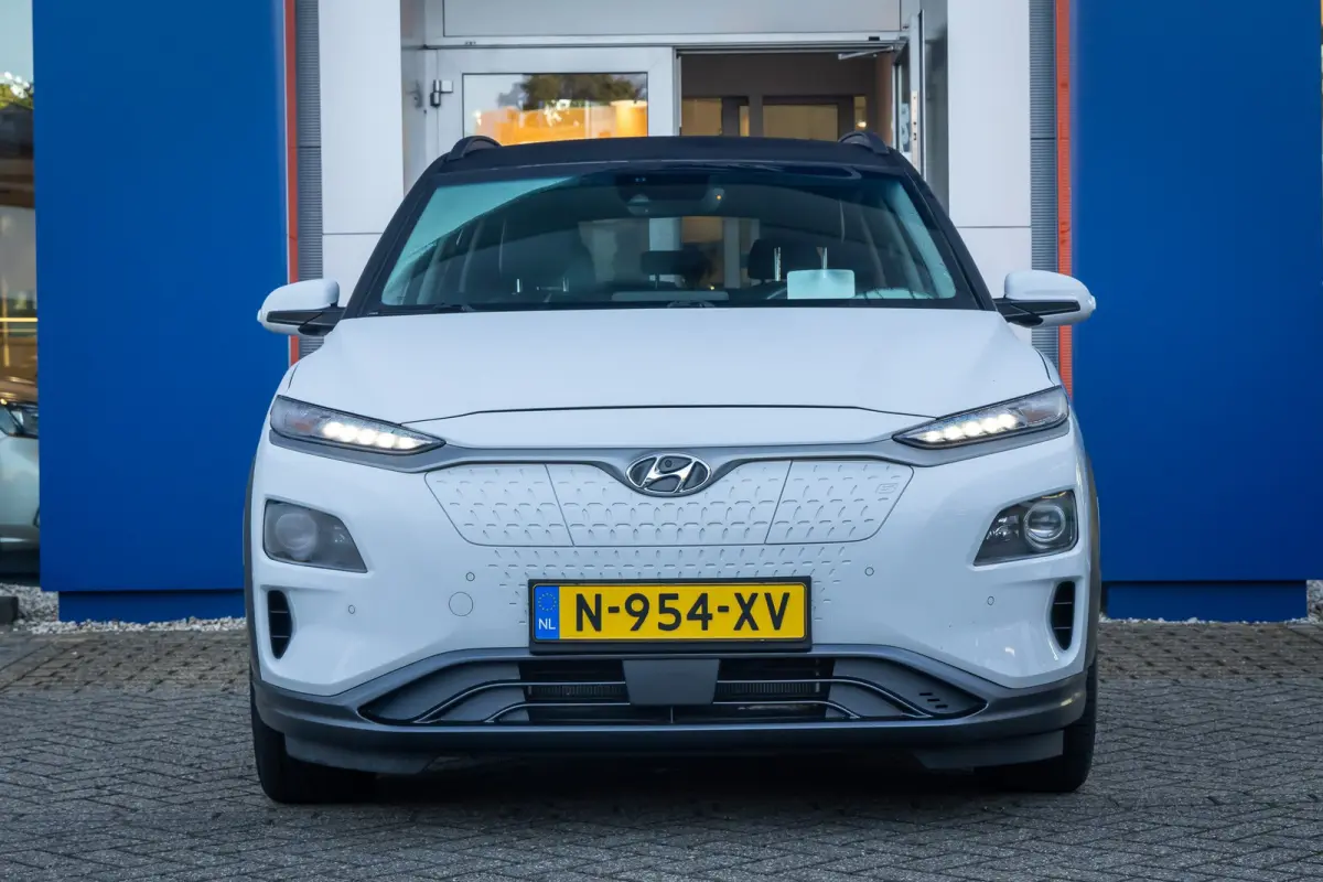 EV Comfort 64 kWh | Head-Up | Apple Carplay/Android Auto | Leder | Adaptive Cruise Control | Achteruitrijcamera standaard | Apple Carplay/Android Auto|telefoonintegratie premium | DAB ontvan