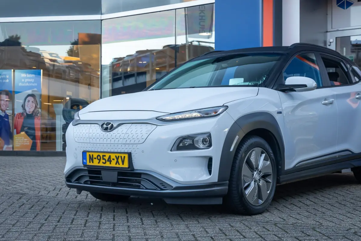 EV Comfort 64 kWh | Head-Up | Apple Carplay/Android Auto | Leder | Adaptive Cruise Control | Achteruitrijcamera standaard | Apple Carplay/Android Auto|telefoonintegratie premium | DAB ontvan