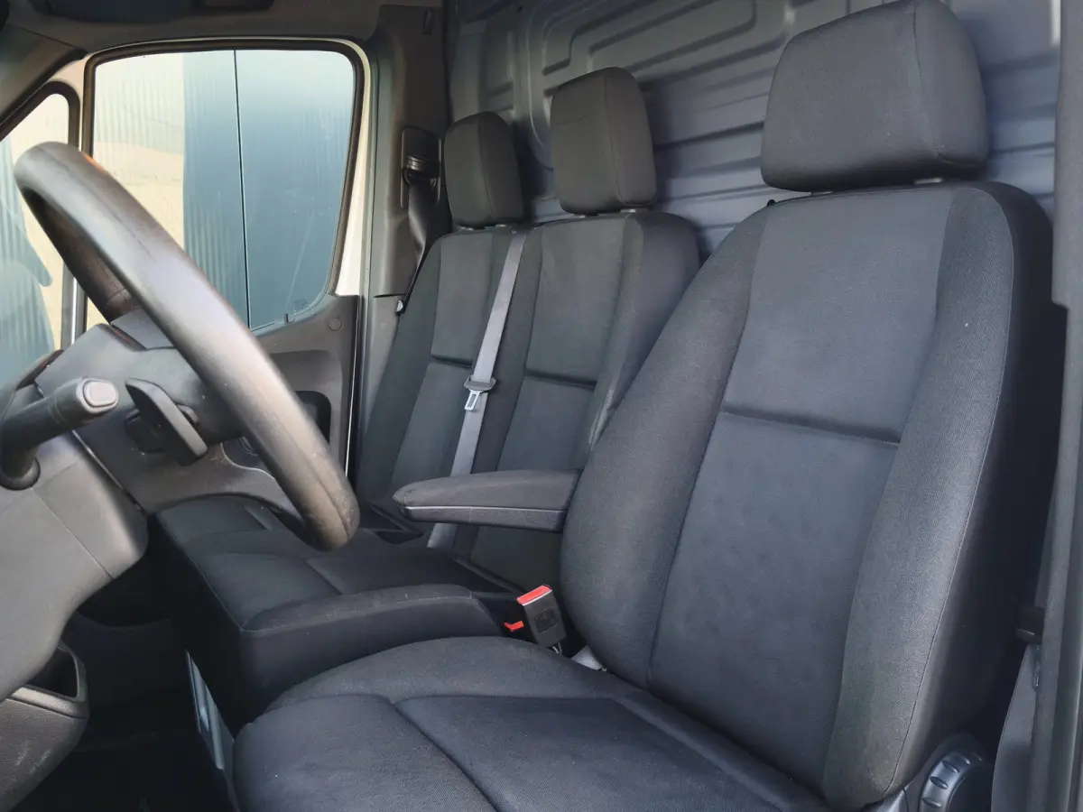 316 RWD AUTOMAAT 3500KG TREKHAAK L2H2 AIRCO CRUISE