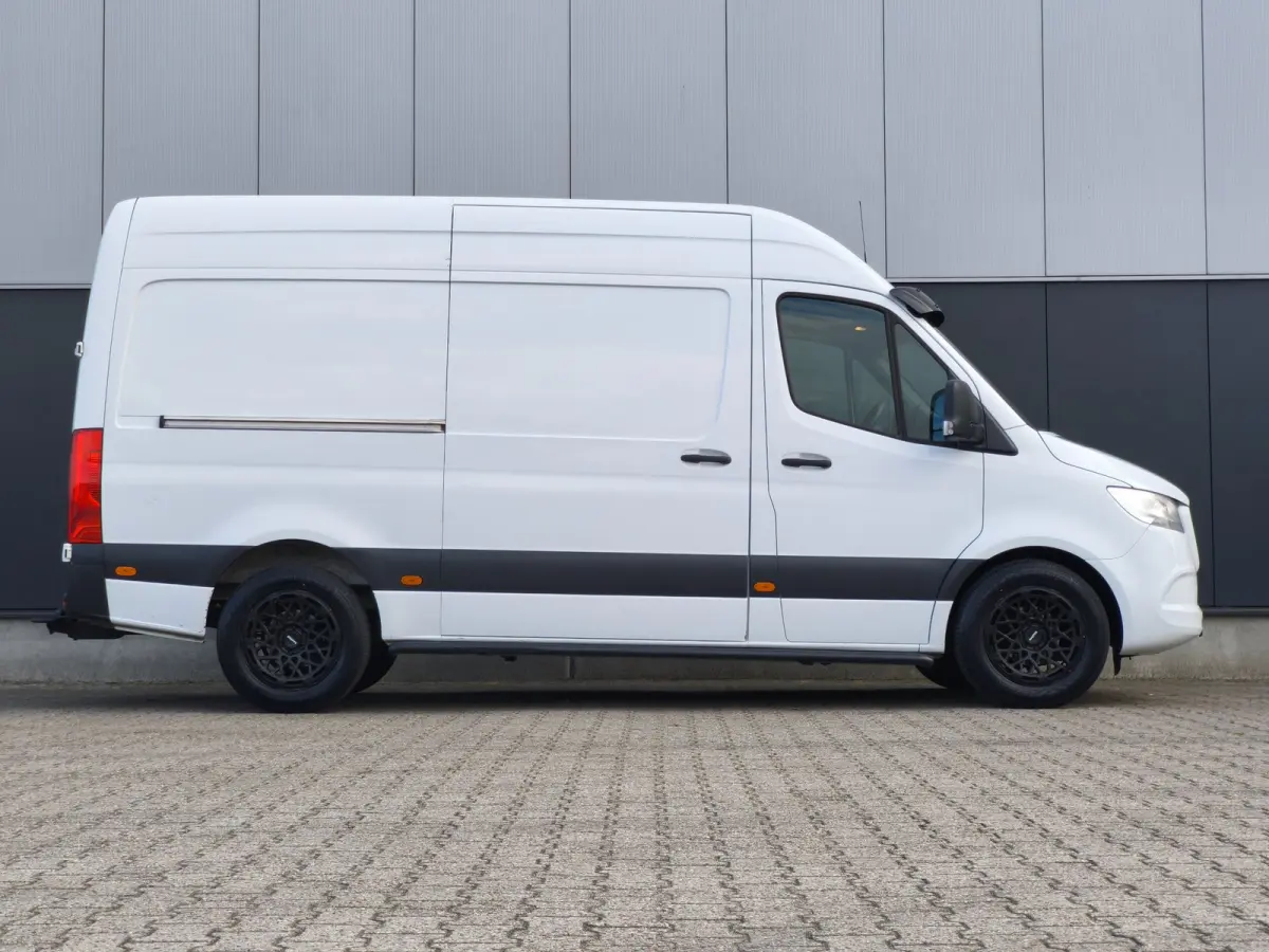 316 RWD AUTOMAAT 3500KG TREKHAAK L2H2 AIRCO CRUISE