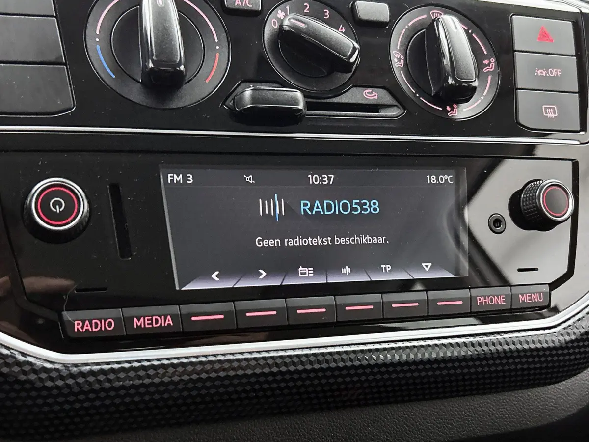 Up! Move 1.0 | 65 PK | Bluetooth | Maps + More | DAB+ | Airco |