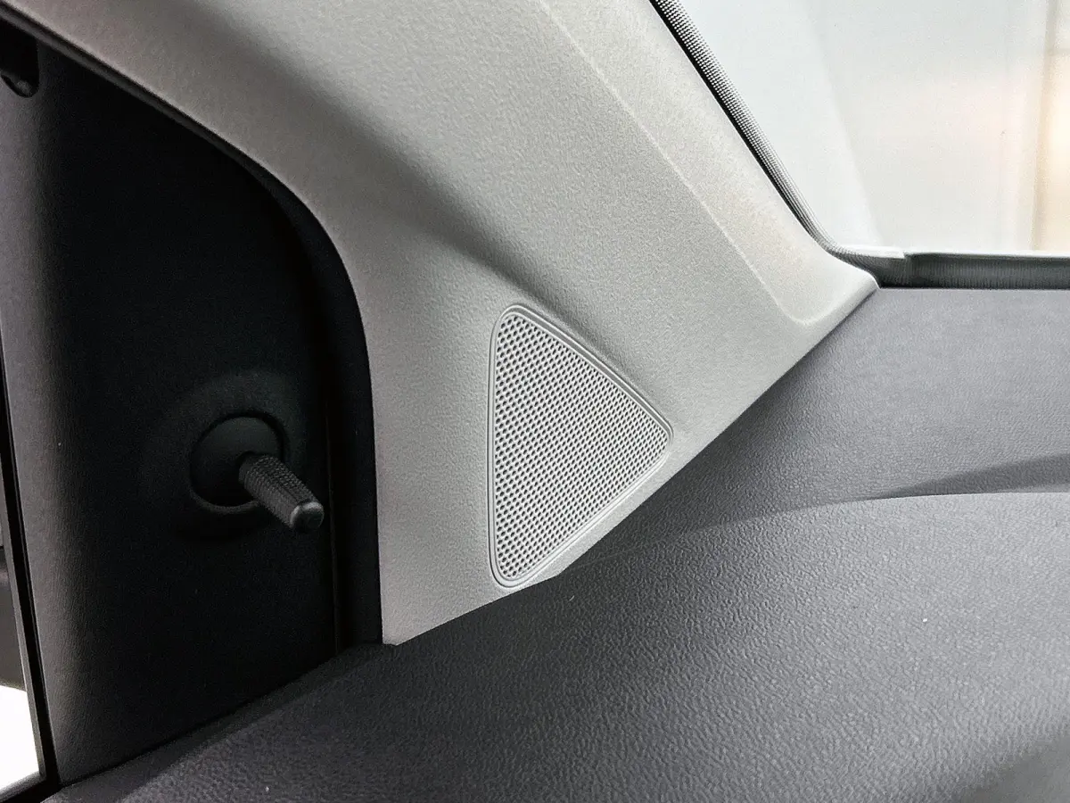 Up! Move 1.0 | 65 PK | Bluetooth | Maps + More | DAB+ | Airco |