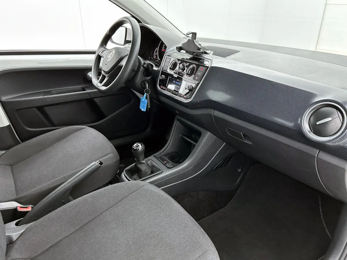 Up! Move 1.0 | 65 PK | Bluetooth | Maps + More | DAB+ | Airco |