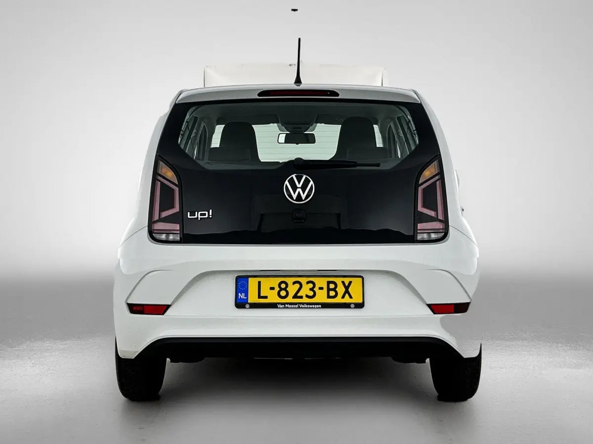 Up! Move 1.0 | 65 PK | Bluetooth | Maps + More | DAB+ | Airco |
