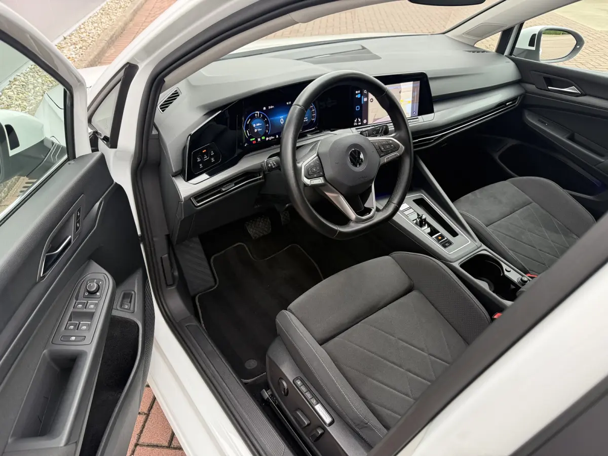 1.4 eHybrid 204pk Style | Acc | Camera