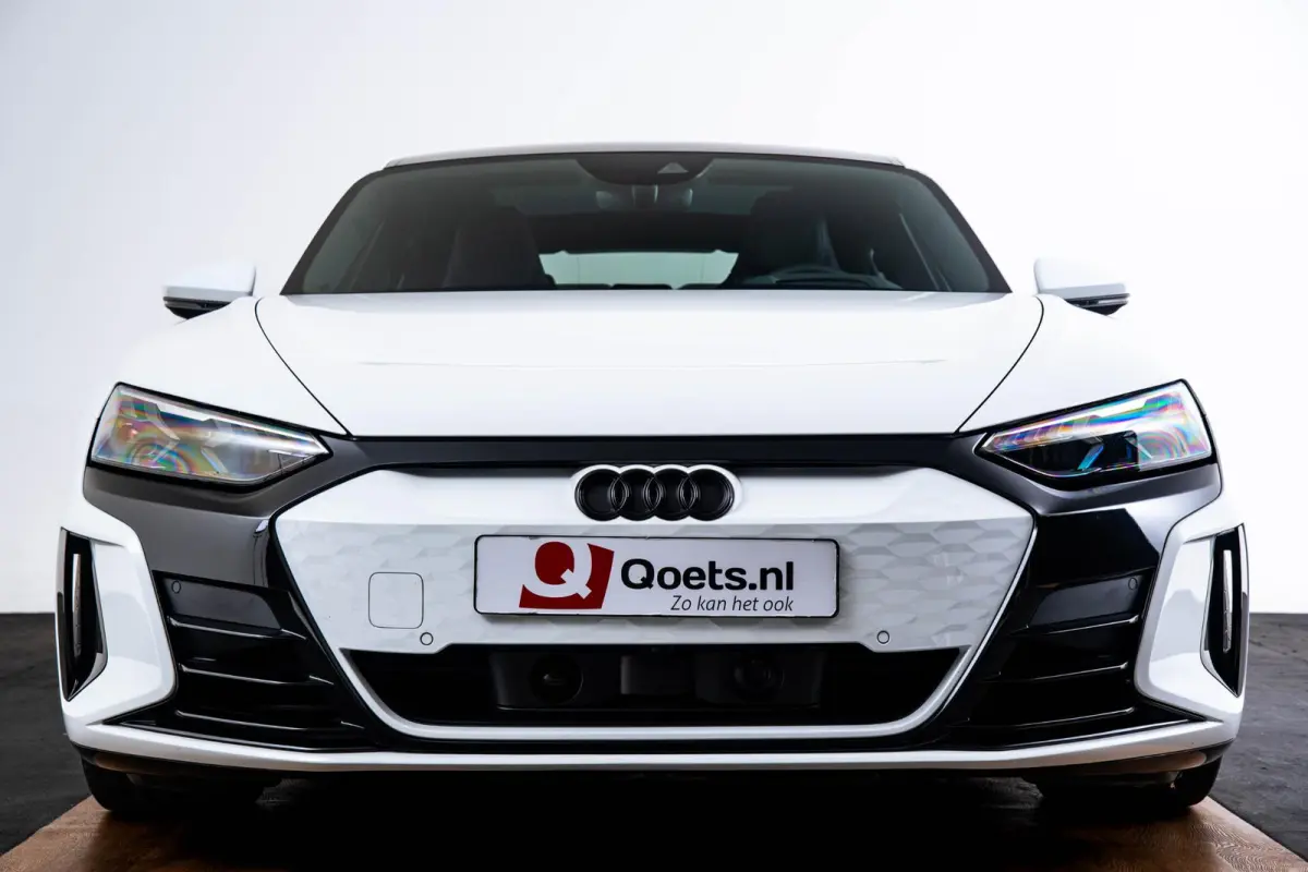 Quattro 93 kWh Sportstoelen pro - B&O - Head up - Assistentiepakket Tour - Dynamic pakket - Adaptive air suspension - quattro met gereguleerde achteras sperdifferentieel - Privacy glas -