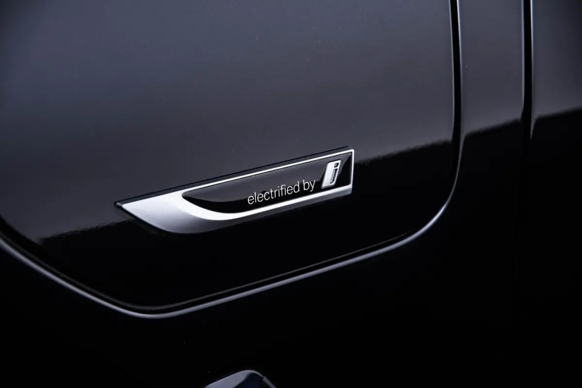 xDrive30e M Sport - Trekhaak - Ambiance verlichting - Parking Assistant - Hifi - Live Cockpit Professional - Sportstoelen -
