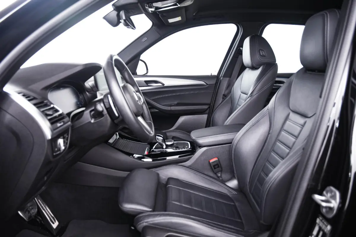 xDrive30e M Sport - Trekhaak - Ambiance verlichting - Parking Assistant - Hifi - Live Cockpit Professional - Sportstoelen -