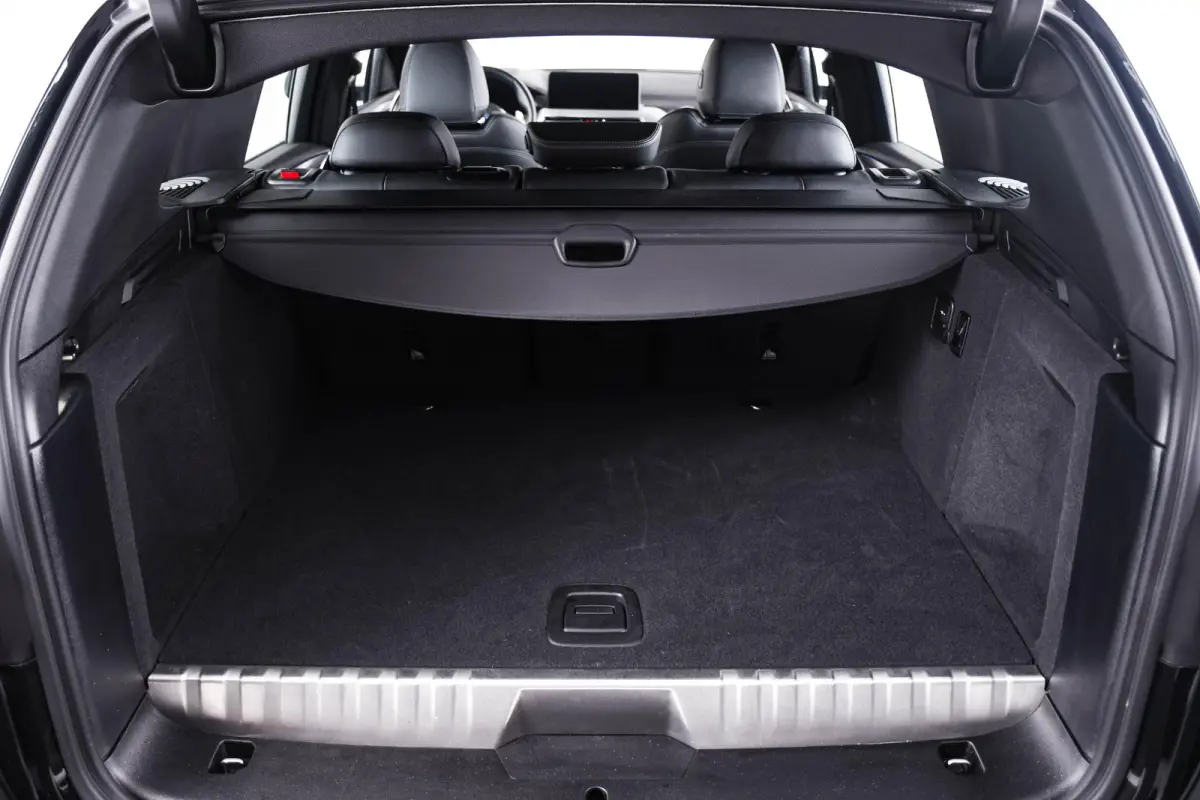 xDrive30e M Sport - Trekhaak - Ambiance verlichting - Parking Assistant - Hifi - Live Cockpit Professional - Sportstoelen -