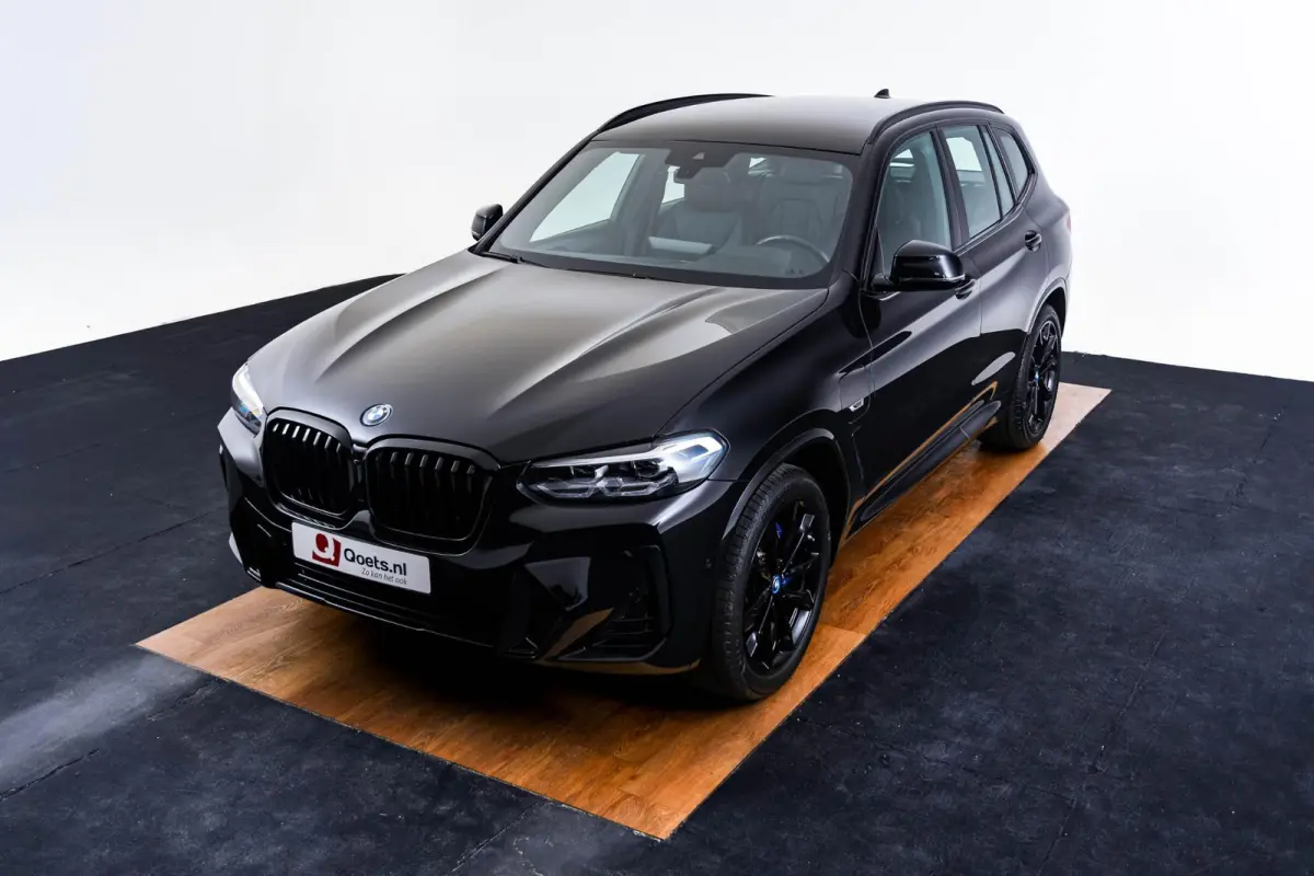 xDrive30e M Sport - Trekhaak - Ambiance verlichting - Parking Assistant - Hifi - Live Cockpit Professional - Sportstoelen -