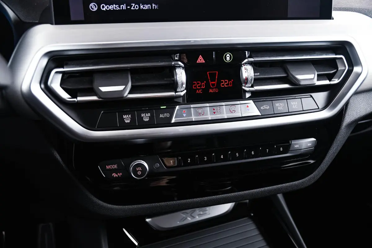 xDrive30e M Sport - Trekhaak - Ambiance verlichting - Parking Assistant - Hifi - Live Cockpit Professional - Sportstoelen -