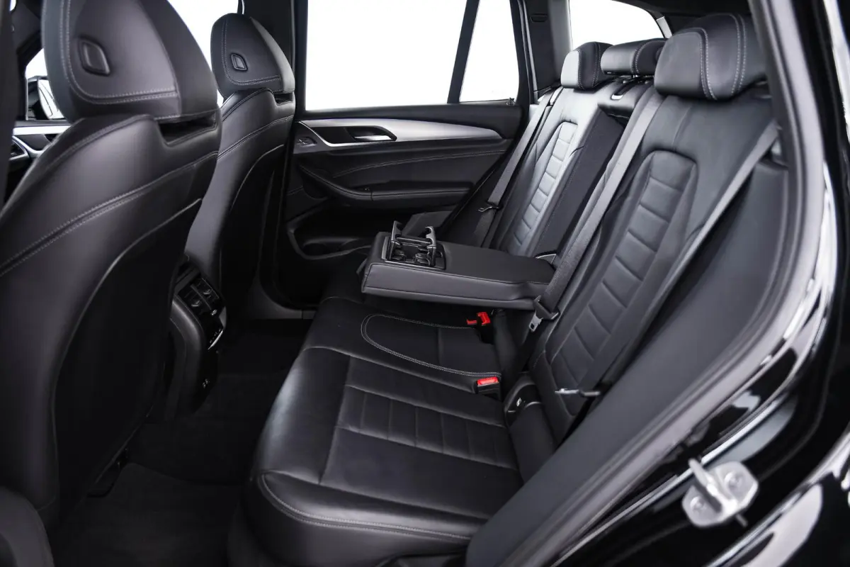 xDrive30e M Sport - Trekhaak - Ambiance verlichting - Parking Assistant - Hifi - Live Cockpit Professional - Sportstoelen -