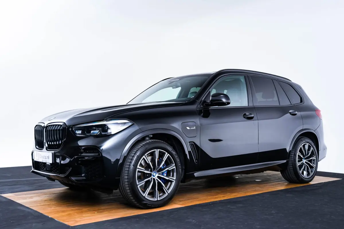 xDrive45e High Executive M Sport - Panoramadak - Driving Assistant Professional - Comfortstoelen - Head up - Warmte Comfort Pack - Stoelventilatie - Soft Close - Parking Assistant Plus - Hif