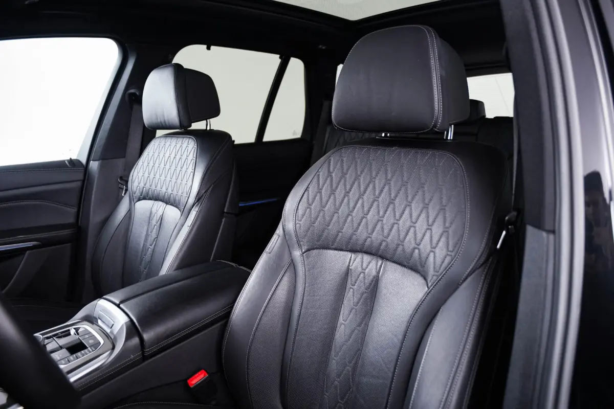 xDrive45e High Executive M Sport - Panoramadak - Driving Assistant Professional - Comfortstoelen - Head up - Warmte Comfort Pack - Stoelventilatie - Soft Close - Parking Assistant Plus - Hif