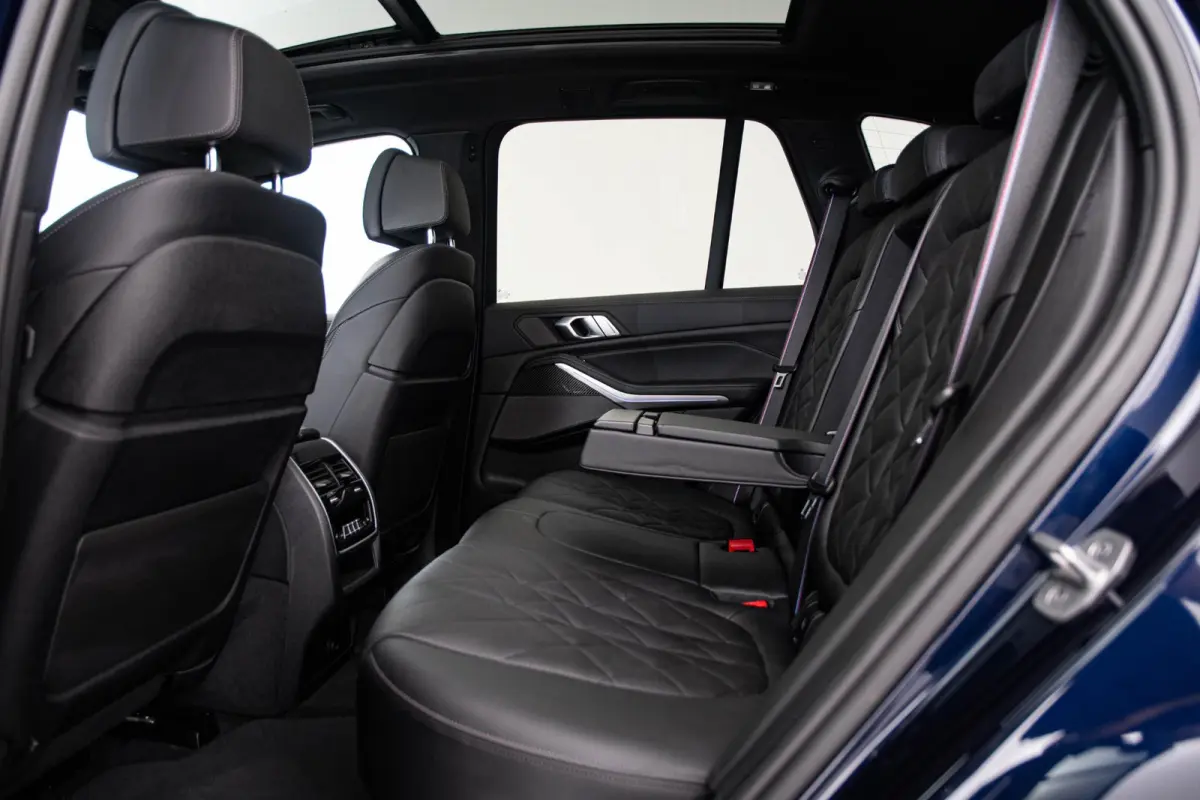 xDrive45e High Executive M Sport - Panoramdak - BMW Laserlight - Driving Assistant Professional - Head up - harman kardon - Stoelventilatie/Massage - Warmte Comfort Pack - Comfortstoelen  -
