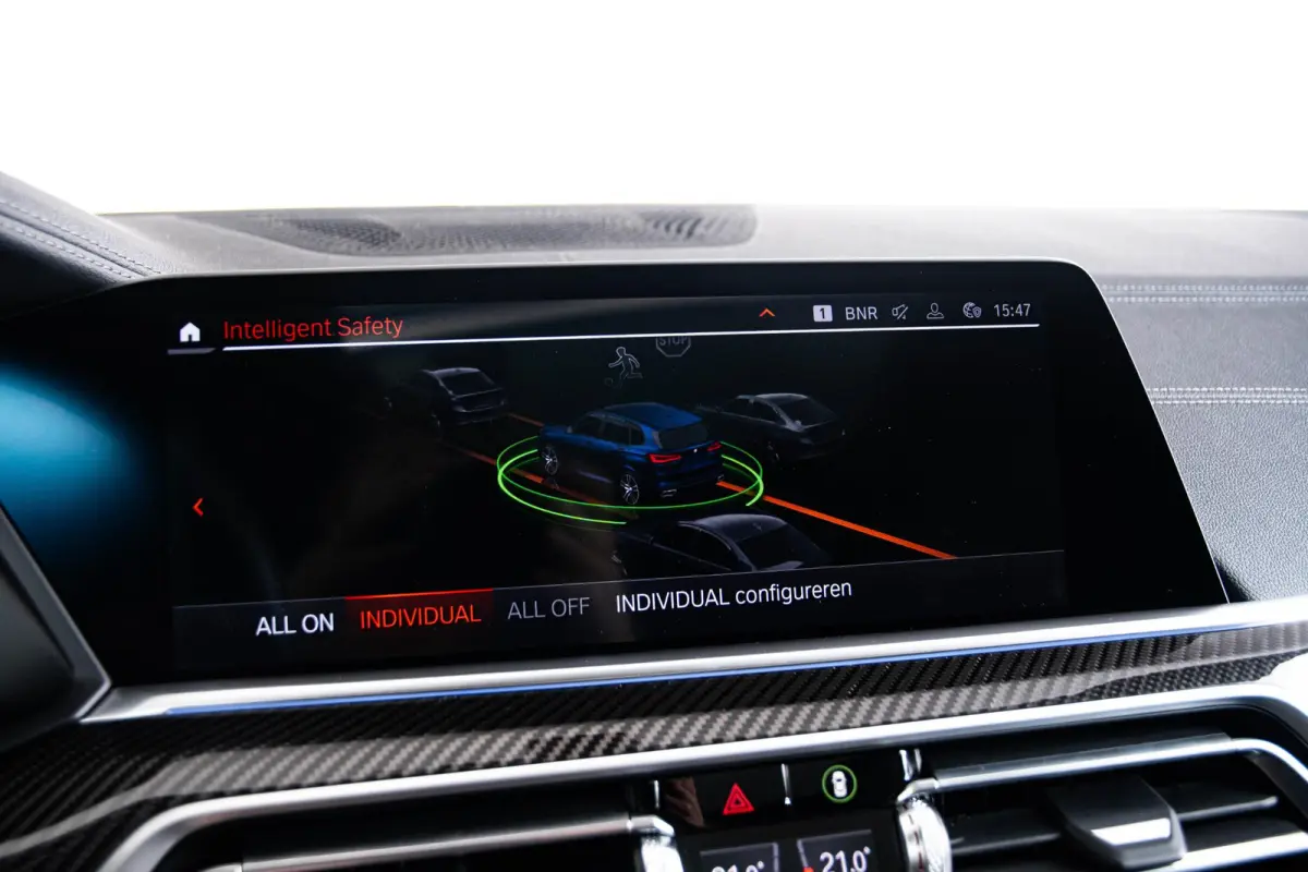 xDrive45e High Executive M Sport - Panoramdak - BMW Laserlight - Driving Assistant Professional - Head up - harman kardon - Stoelventilatie/Massage - Warmte Comfort Pack - Comfortstoelen  -