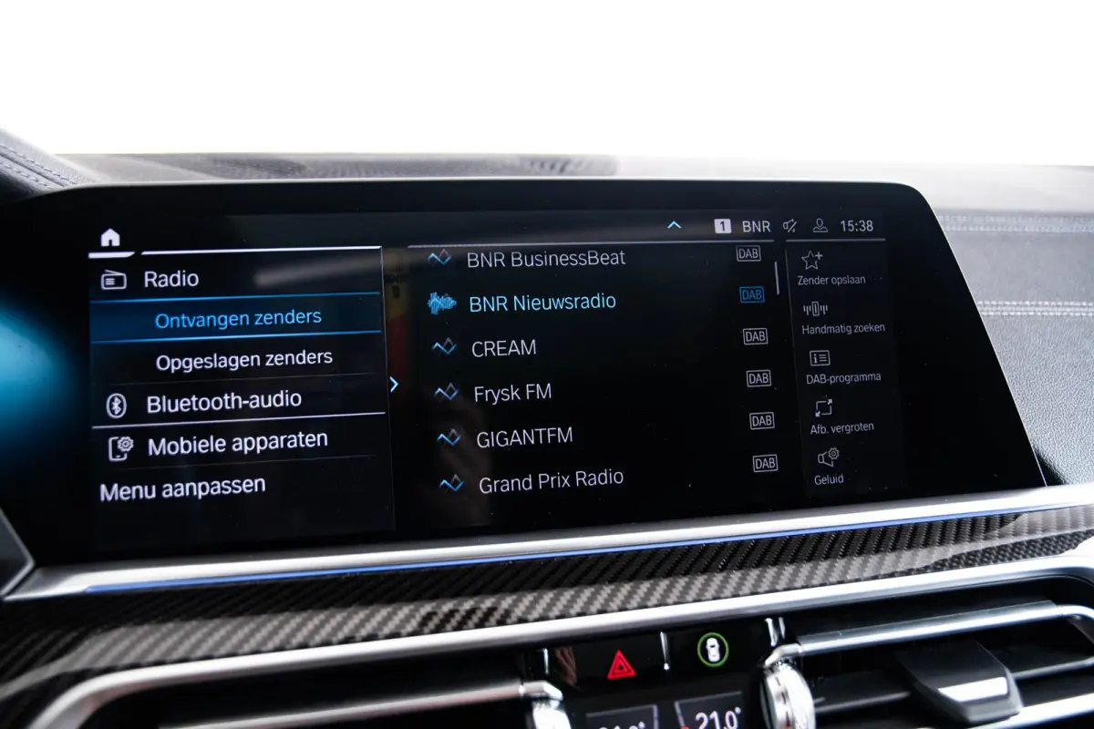 xDrive45e High Executive M Sport - Panoramdak - BMW Laserlight - Driving Assistant Professional - Head up - harman kardon - Stoelventilatie/Massage - Warmte Comfort Pack - Comfortstoelen  -