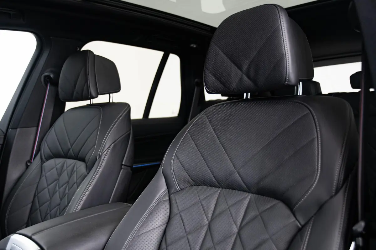 xDrive45e High Executive M Sport - Panoramdak - BMW Laserlight - Driving Assistant Professional - Head up - harman kardon - Stoelventilatie/Massage - Warmte Comfort Pack - Comfortstoelen  -