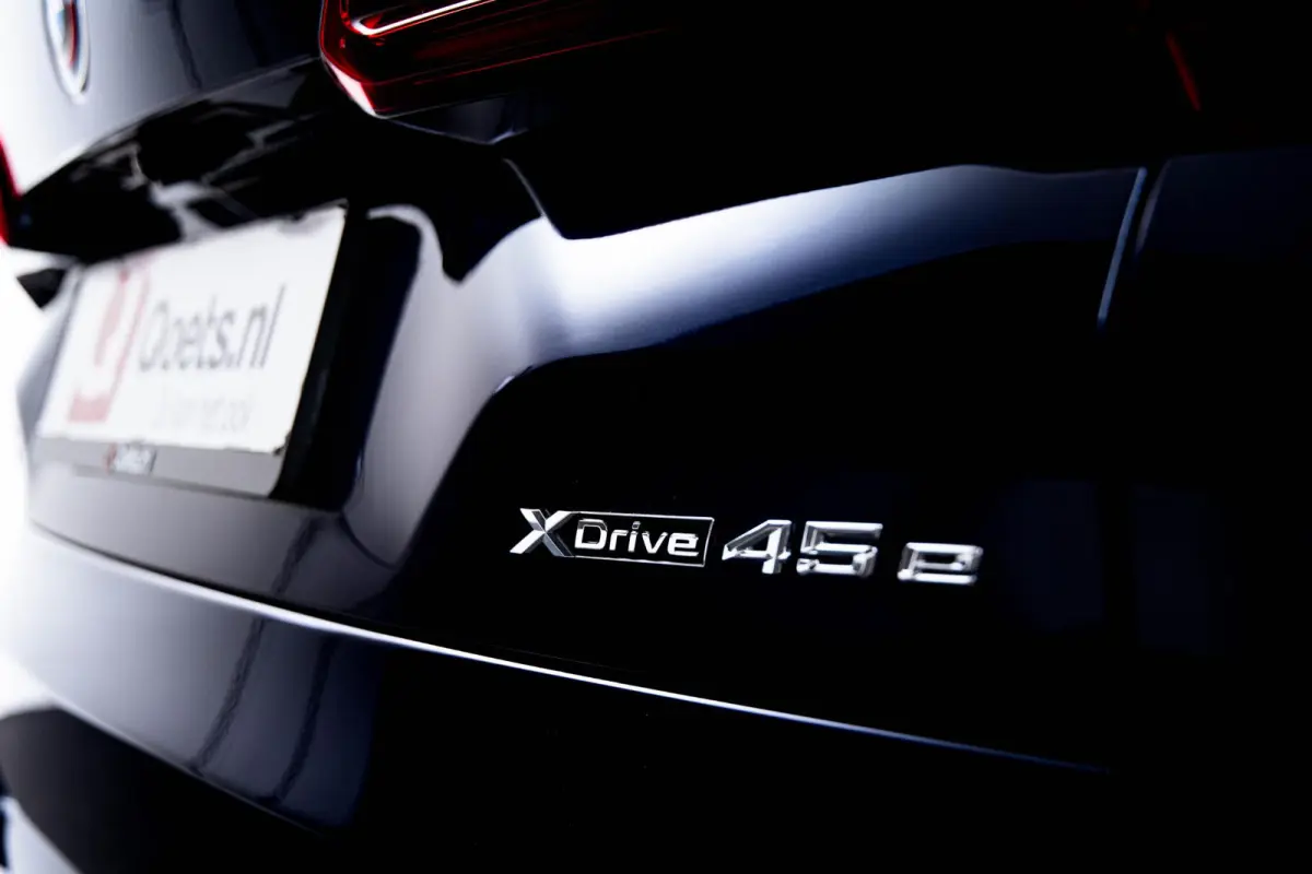 xDrive45e High Executive M Sport - Panoramdak - BMW Laserlight - Driving Assistant Professional - Head up - harman kardon - Stoelventilatie/Massage - Warmte Comfort Pack - Comfortstoelen  -