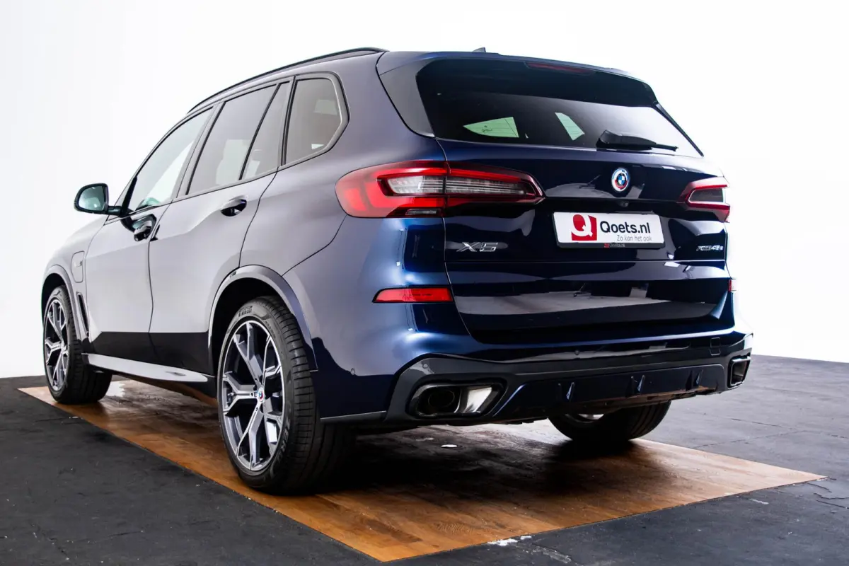 xDrive45e High Executive M Sport - Panoramdak - BMW Laserlight - Driving Assistant Professional - Head up - harman kardon - Stoelventilatie/Massage - Warmte Comfort Pack - Comfortstoelen  -
