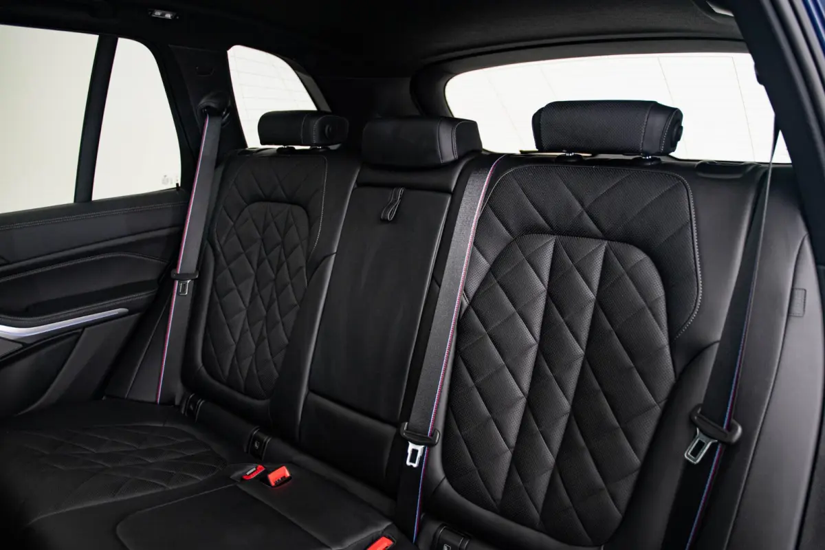 xDrive45e High Executive M Sport - Panoramdak - BMW Laserlight - Driving Assistant Professional - Head up - harman kardon - Stoelventilatie/Massage - Warmte Comfort Pack - Comfortstoelen  -