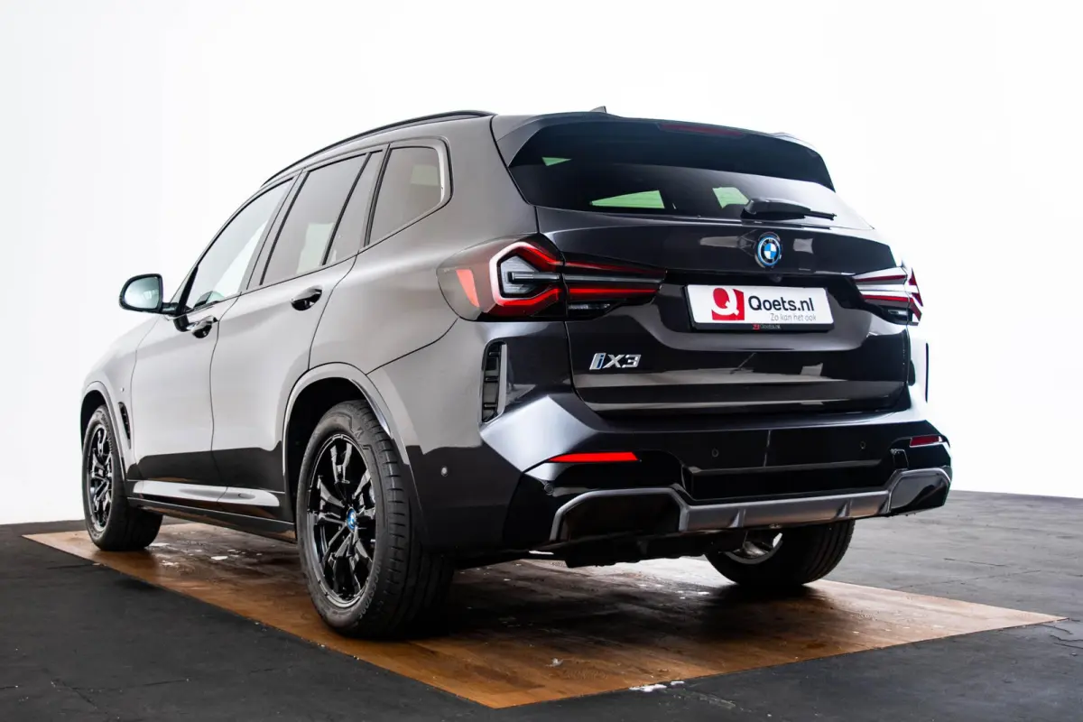 Executive 80 kWh Sportstoelen - stoelverwarming - Getinte ruiten - Comfort acces - Ambiance verlichting - Driving Assistant Professional - Parking Pack - Active Guard/Protection -
