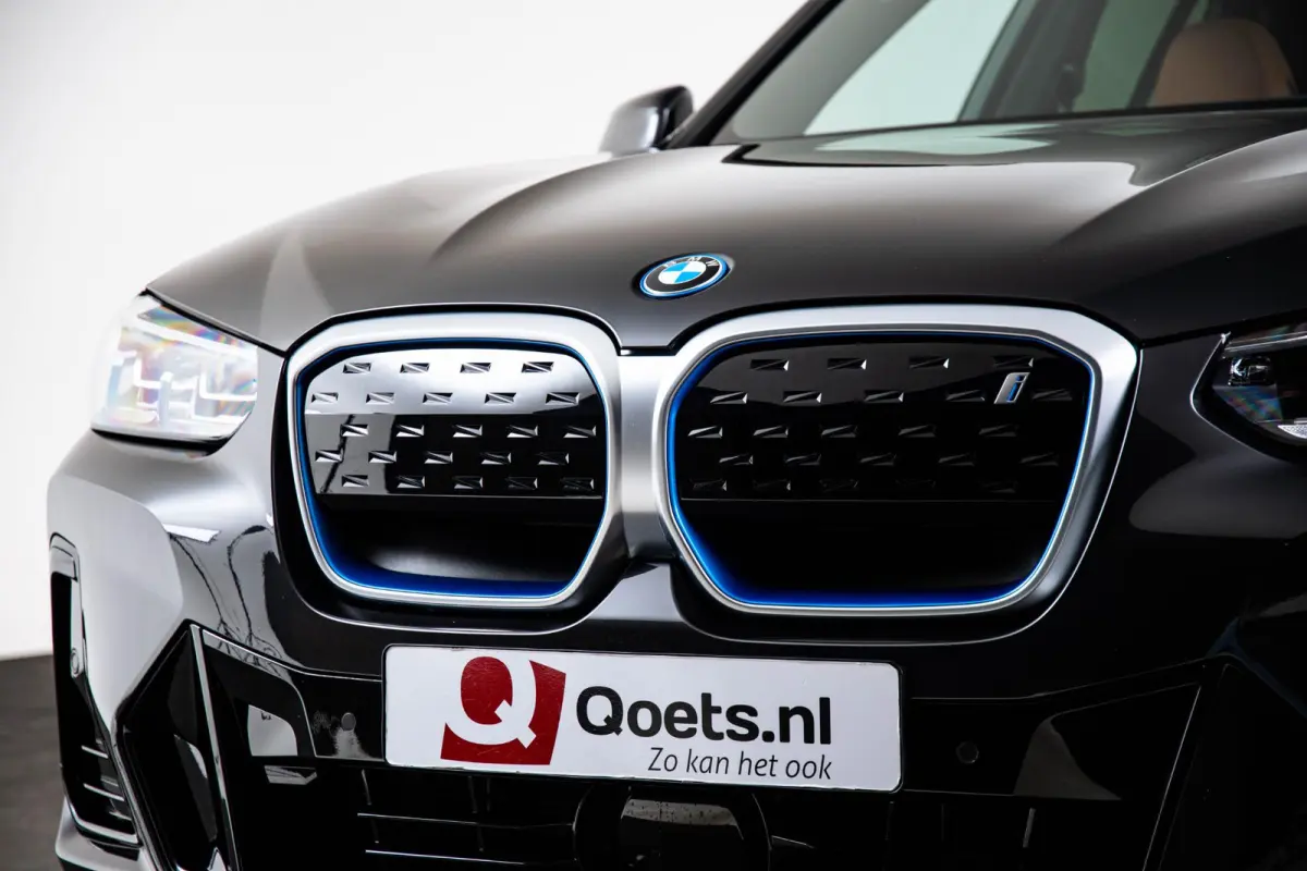 Executive 80 kWh Sportstoelen - stoelverwarming - Getinte ruiten - Comfort acces - Ambiance verlichting - Driving Assistant Professional - Parking Pack - Active Guard/Protection -