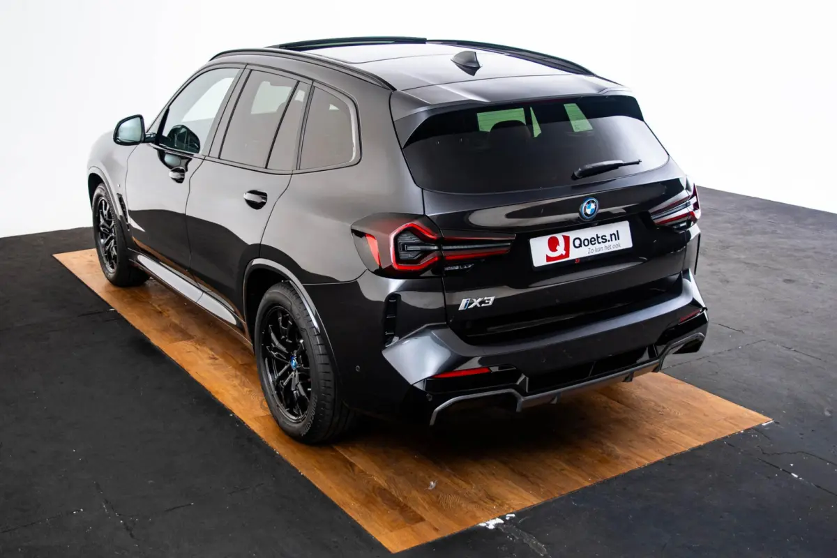Executive 80 kWh Sportstoelen - stoelverwarming - Getinte ruiten - Comfort acces - Ambiance verlichting - Driving Assistant Professional - Parking Pack - Active Guard/Protection -