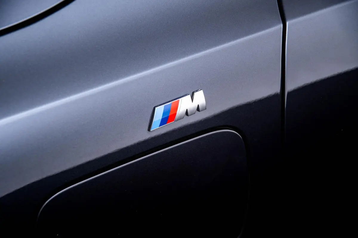 530e M Sport pro - Panoramadak - Driving Assistant Professional - head up - Stoelventilatie - stoelverwarming voor/achter - BMW Iconic Glow - Getinte Ruiten - Comfort Access - Active Guard -