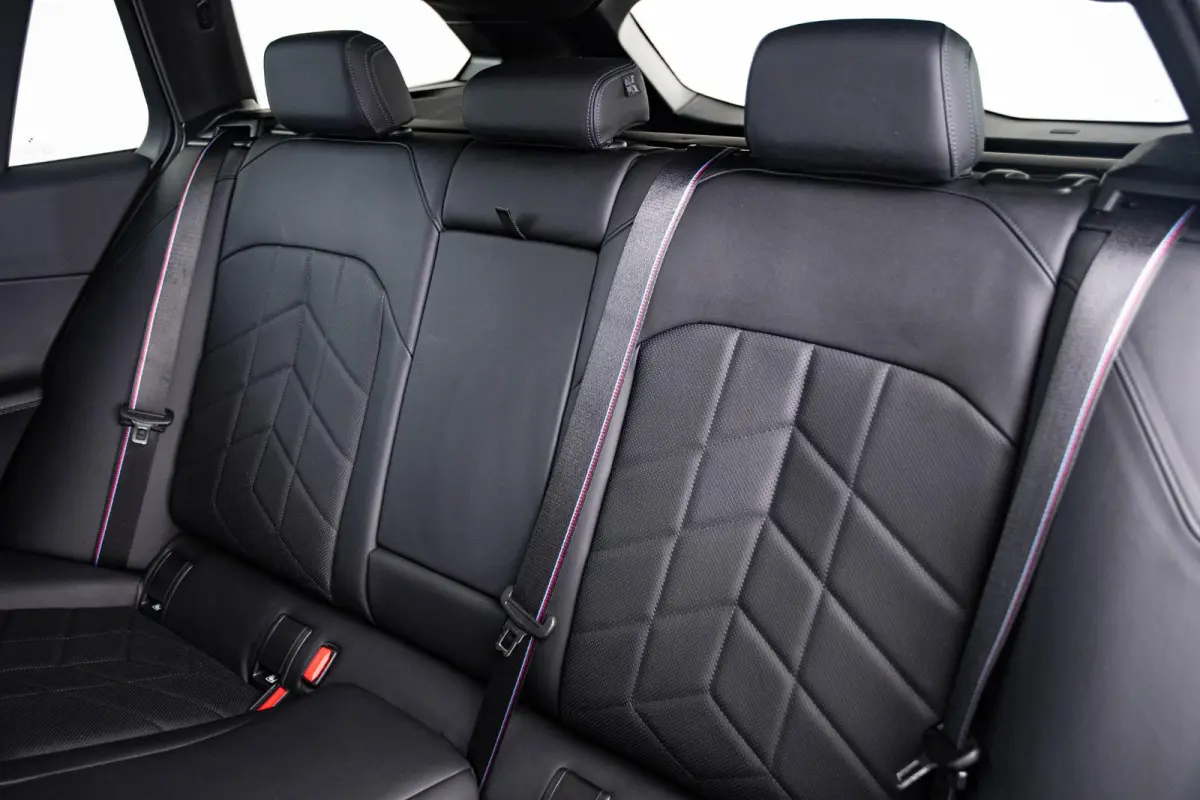 530e M Sport pro - Panoramadak - Driving Assistant Professional - head up - Stoelventilatie - stoelverwarming voor/achter - BMW Iconic Glow - Getinte Ruiten - Comfort Access - Active Guard -