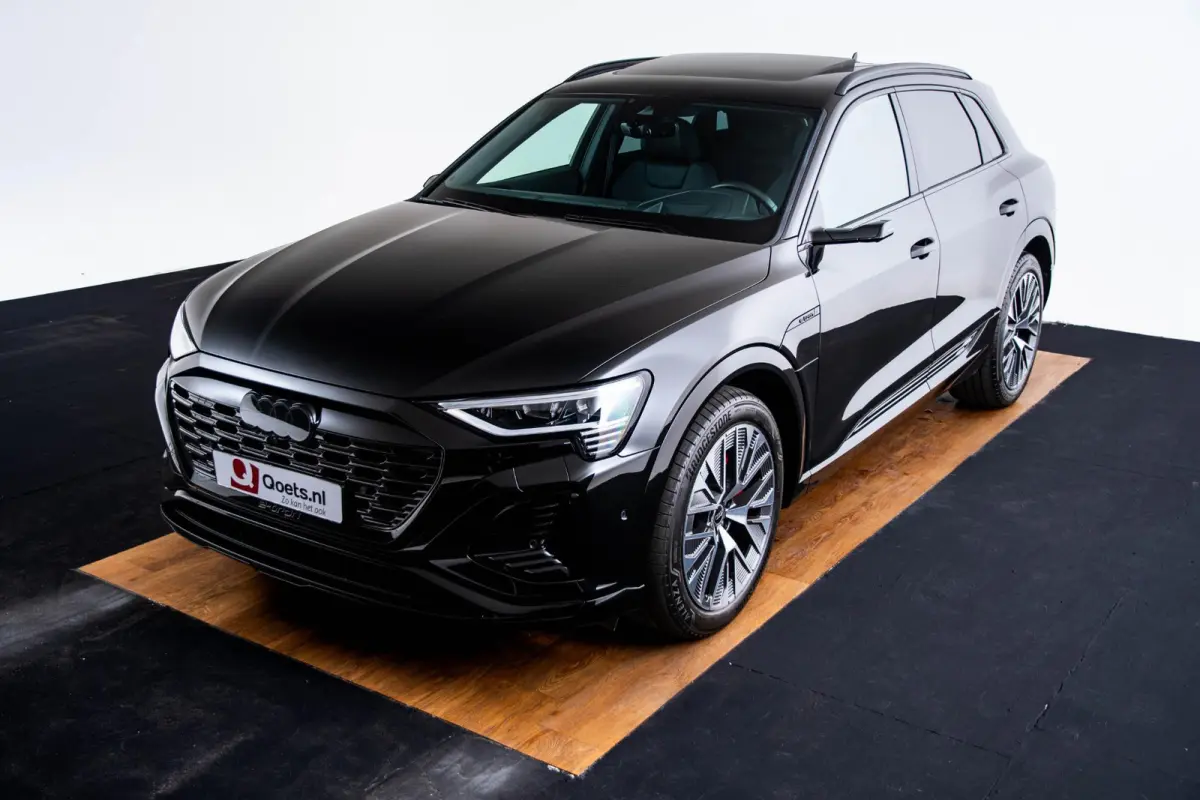 55 quattro S Edition 115 kWh Panoramadak - Adaptieve Cruise Control - Audi virtual mirrors - Stoelverwarming vóór - Elektrisch verstelbaar stuurwiel - Uitgebreide interieurvoorverwarming -