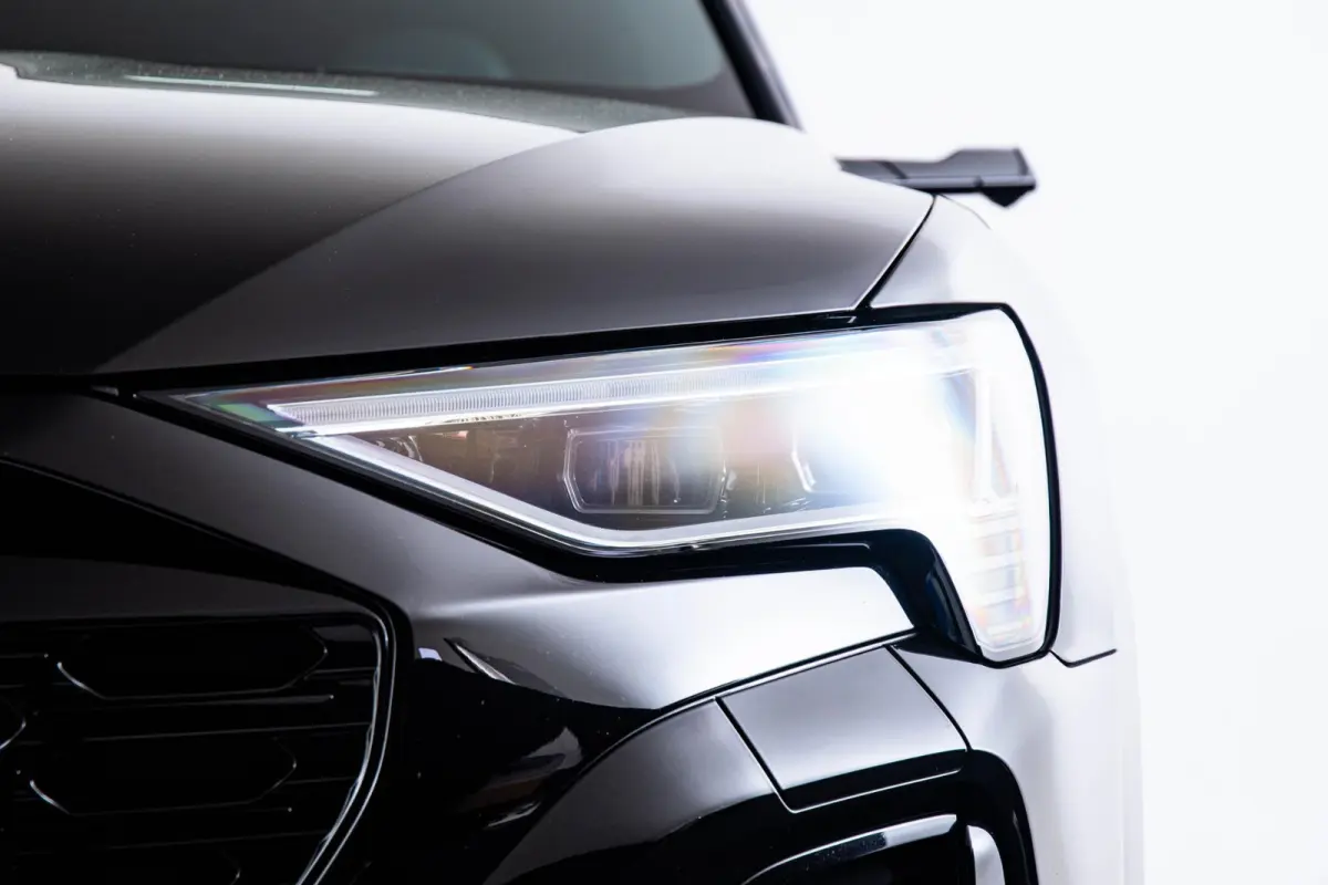 55 quattro S Edition 115 kWh Panoramadak - Adaptieve Cruise Control - Audi virtual mirrors - Stoelverwarming vóór - Elektrisch verstelbaar stuurwiel - Uitgebreide interieurvoorverwarming -